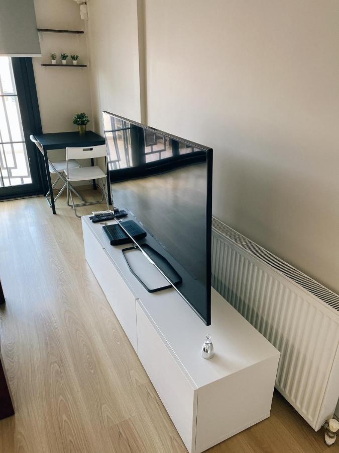 Ferienwohnung Duplex With Terrace In Center,5Mn Walk To Istiklal Istanbul Exterior foto